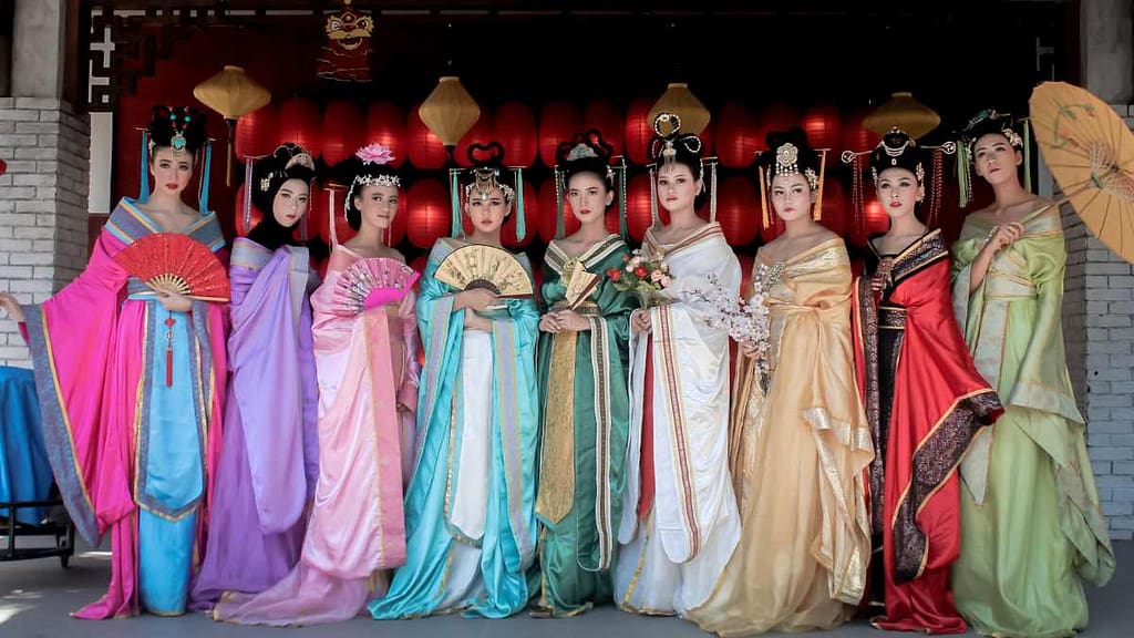 Traditional Chinese Clothing Facts